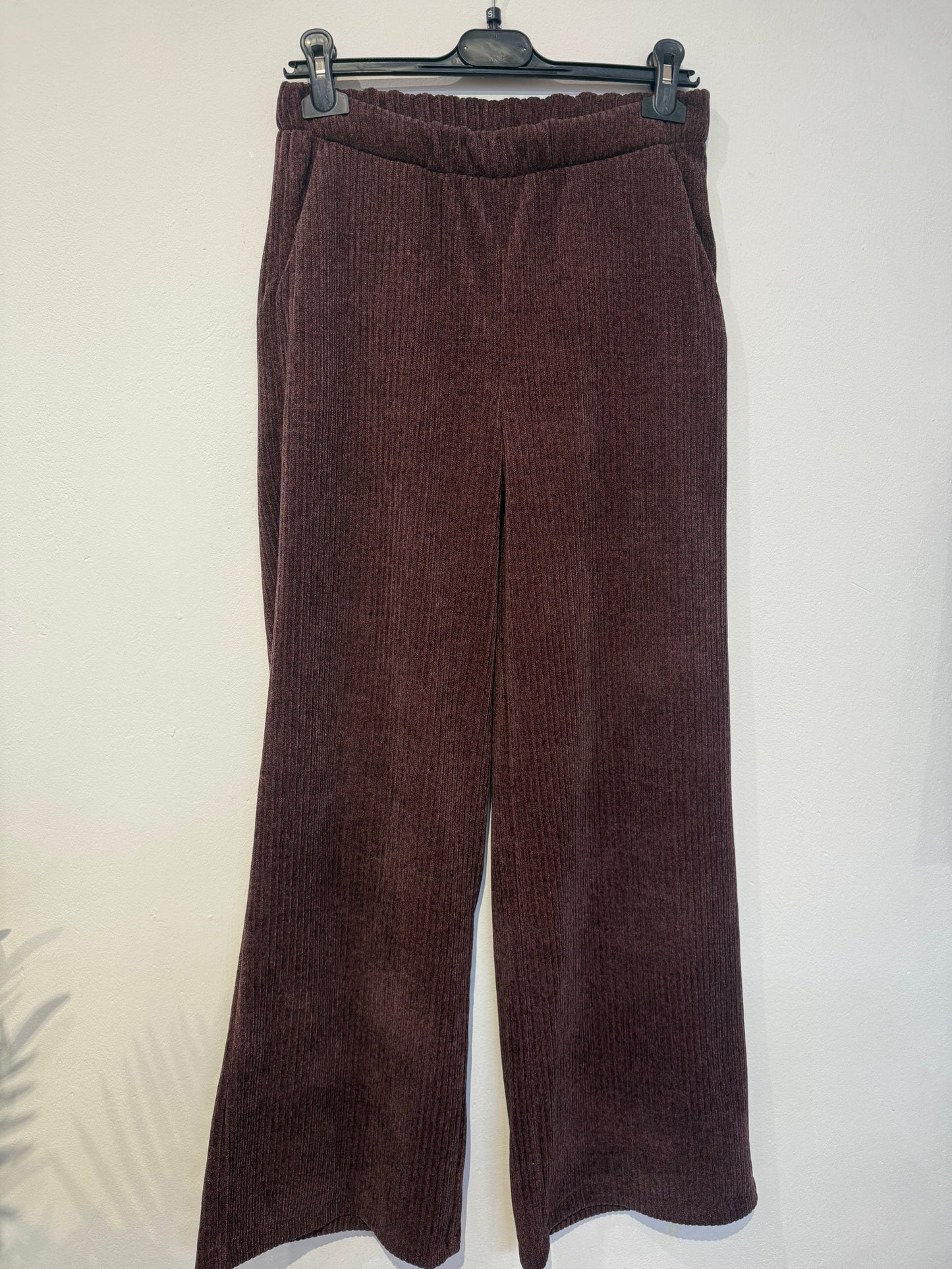 Cordhose Bordeaux rot