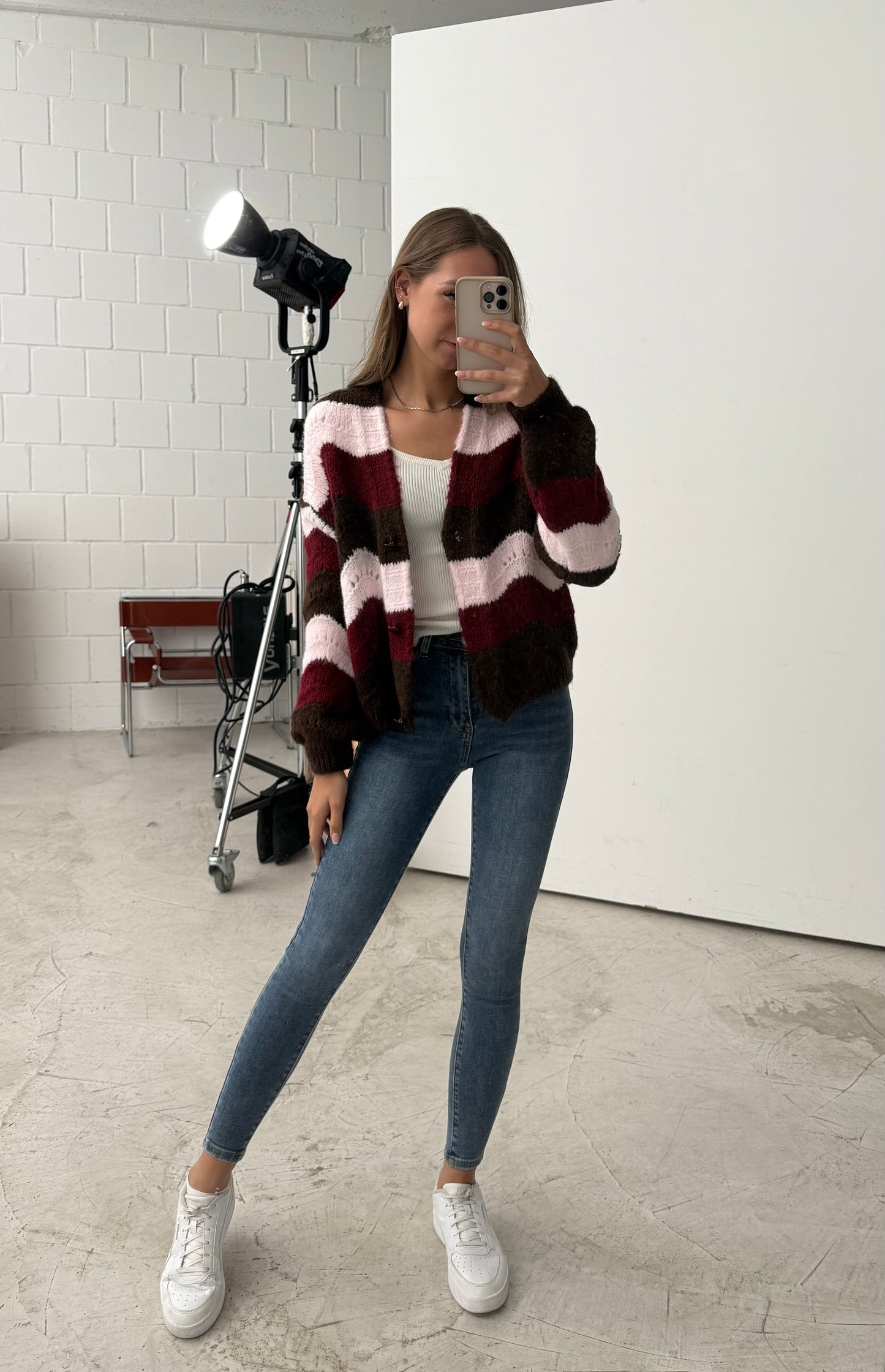 Strickjacke „Wave“ Braun-rot -rosa