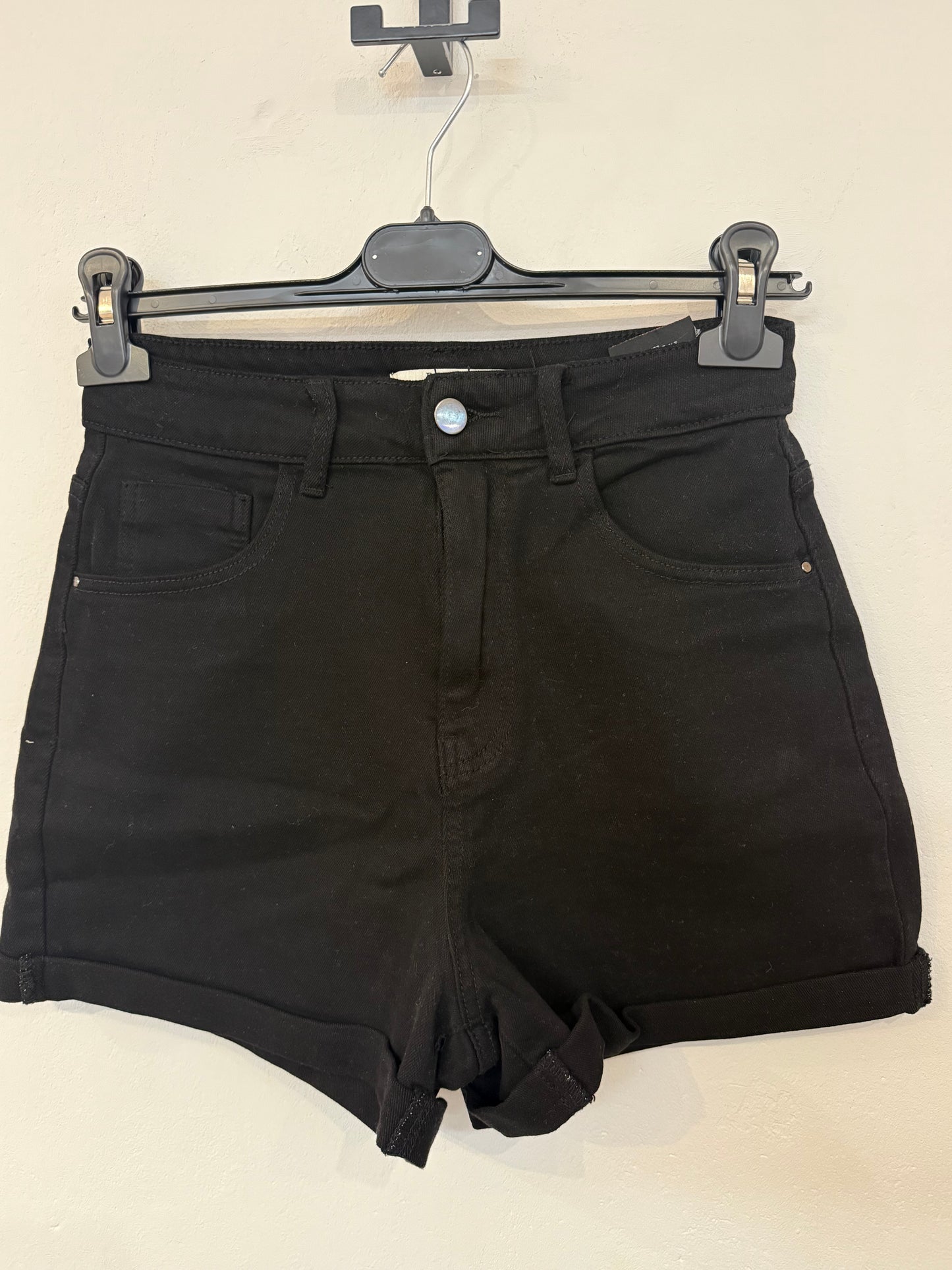 Short ,,Black“