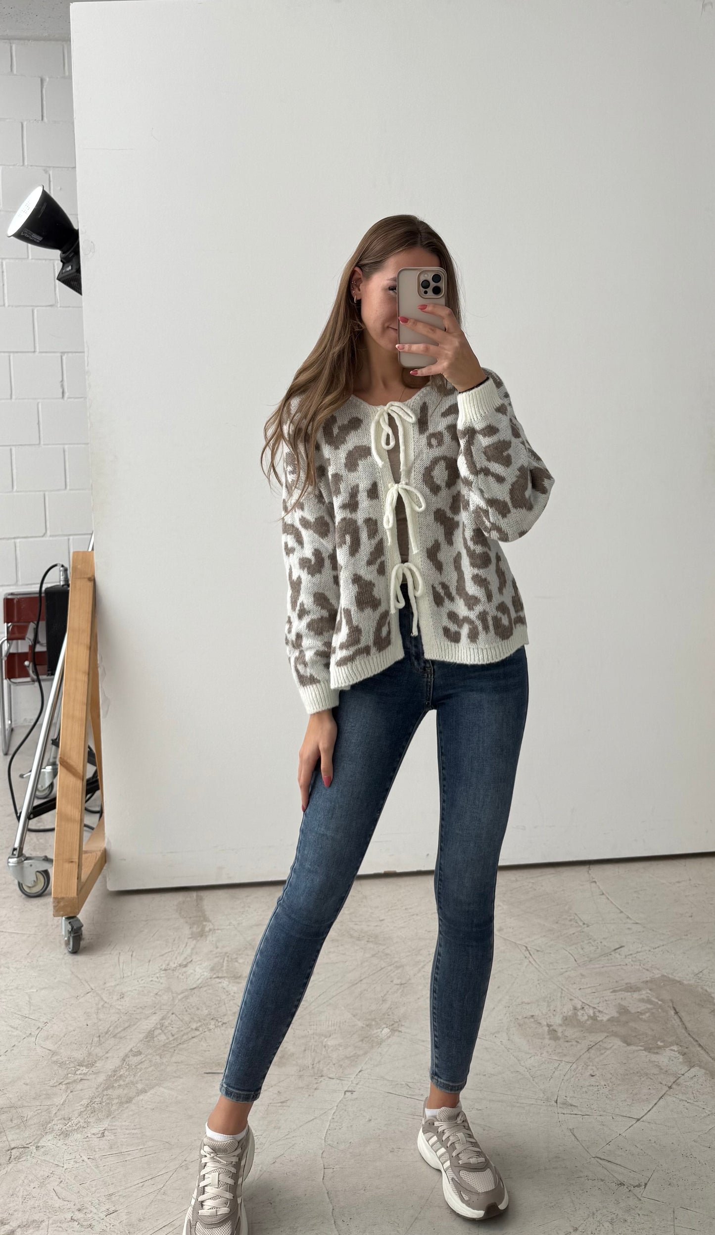 Cardigan „ white Leo“