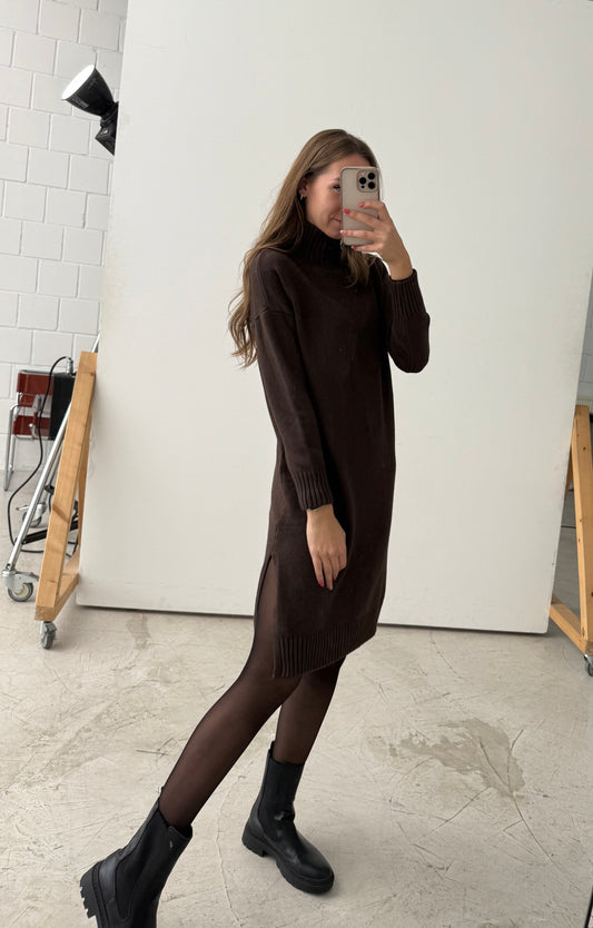 Strickkleid mit Kragen